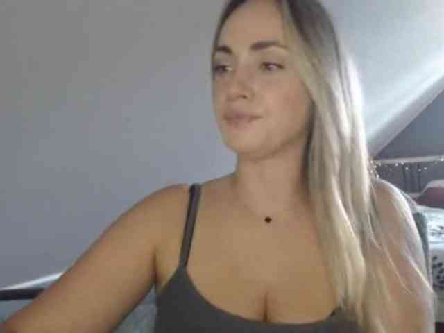 ScarlettXQueen webcam