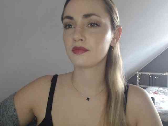 ScarlettXQueen webcam