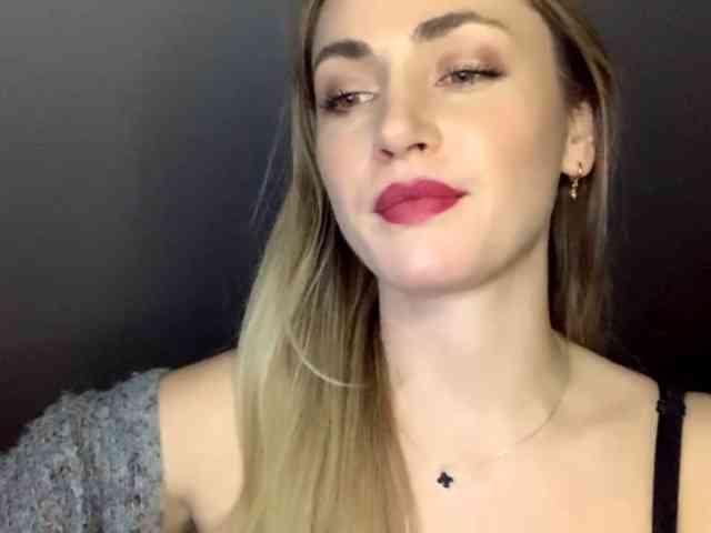 ScarlettXQueen webcam