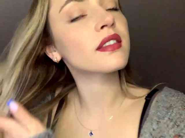 ScarlettXQueen webcam