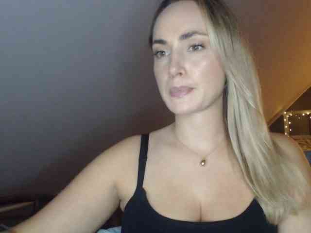 ScarlettXQueen webcam