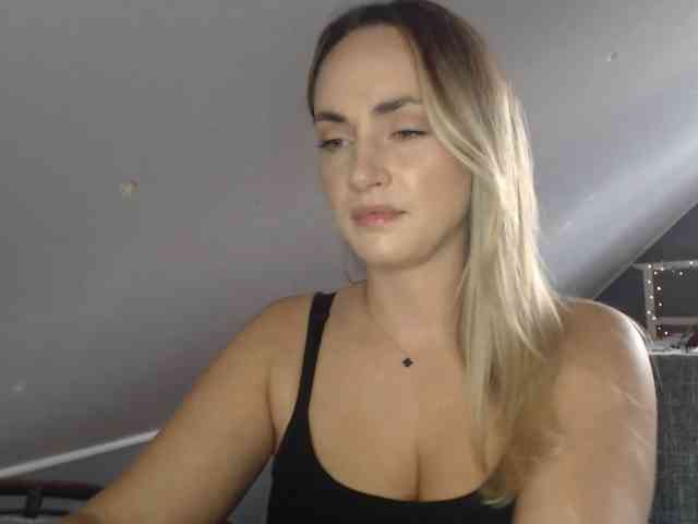 ScarlettXQueen webcam