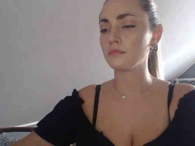ScarlettXQueen webcam
