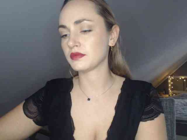 ScarlettXQueen webcam