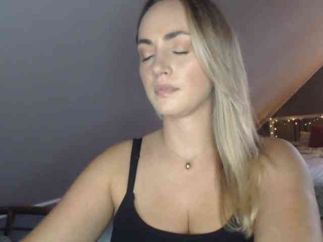 ScarlettXQueen webcam