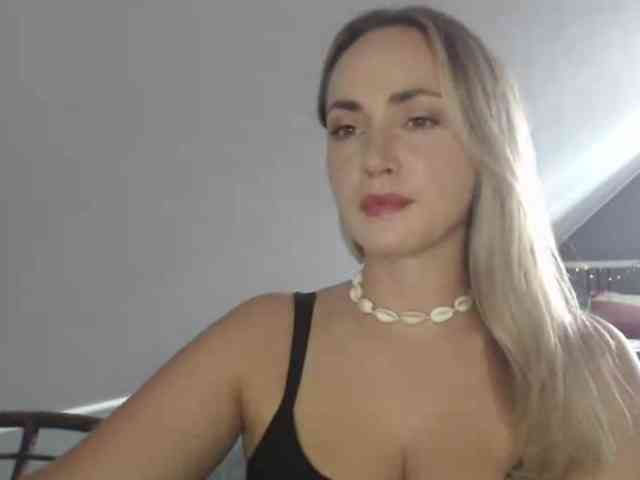 ScarlettXQueen webcam