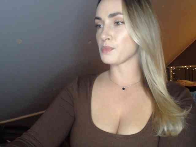 ScarlettXQueen webcam