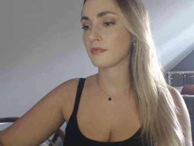 ScarlettXQueen webcam