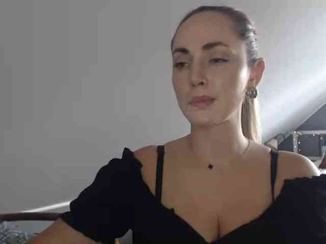ScarlettXQueen webcam