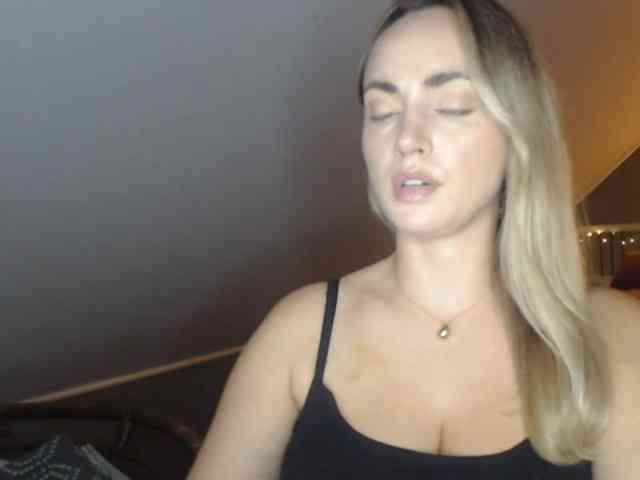 ScarlettXQueen webcam