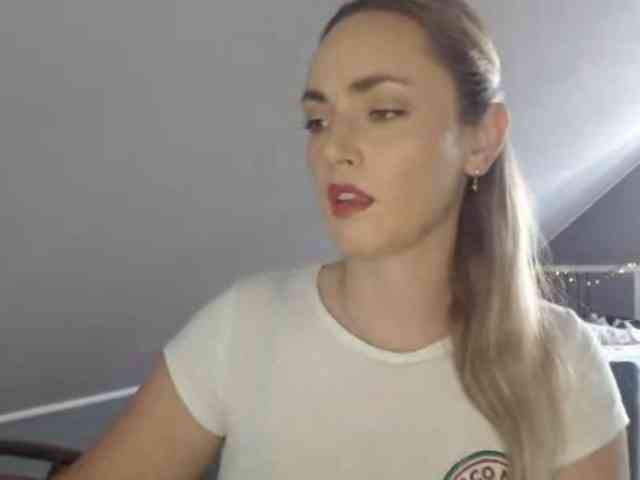ScarlettXQueen webcam
