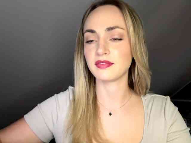ScarlettXQueen webcam