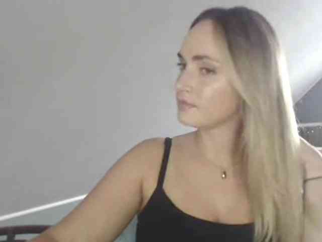 ScarlettXQueen Live Webcam on BongaCams