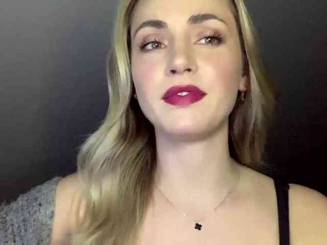 ScarlettXQueen webcam