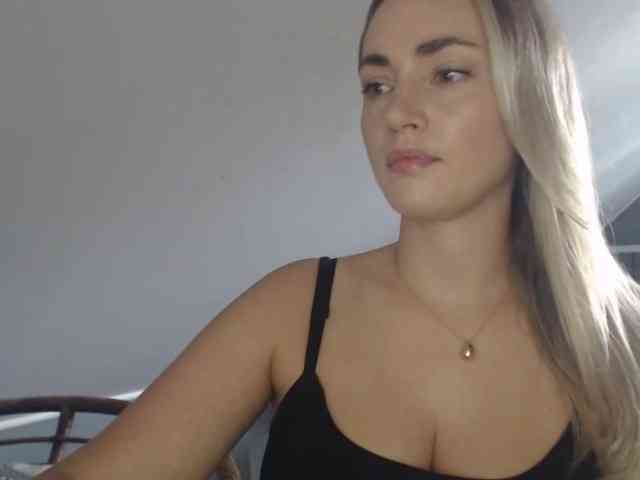 ScarlettXQueen webcam