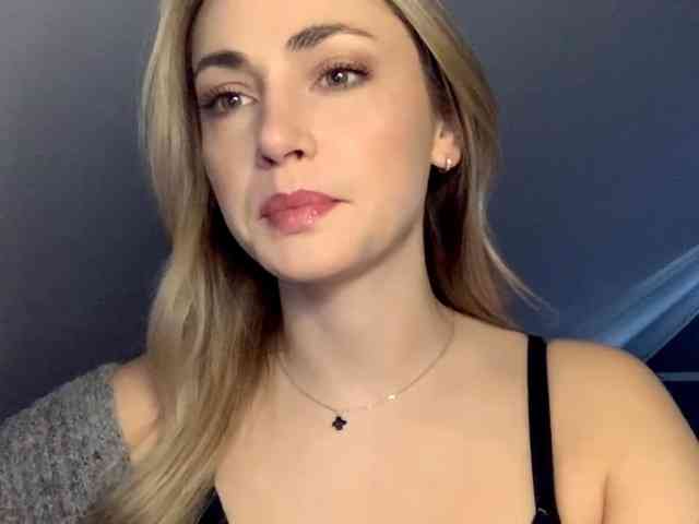 ScarlettXQueen webcam