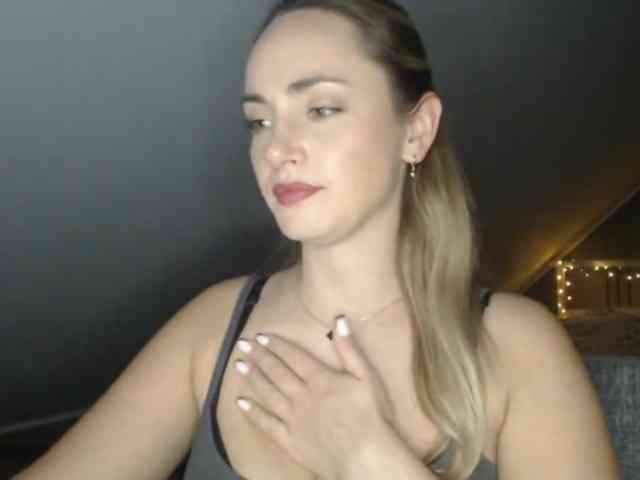 ScarlettXQueen webcam