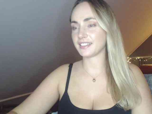 ScarlettXQueen webcam
