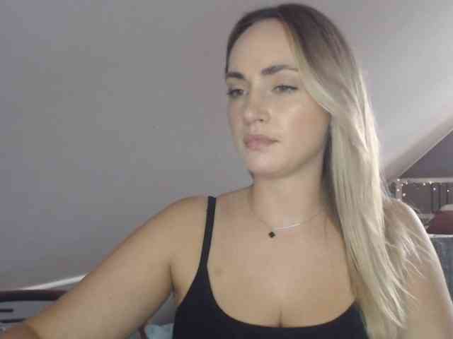 ScarlettXQueen webcam