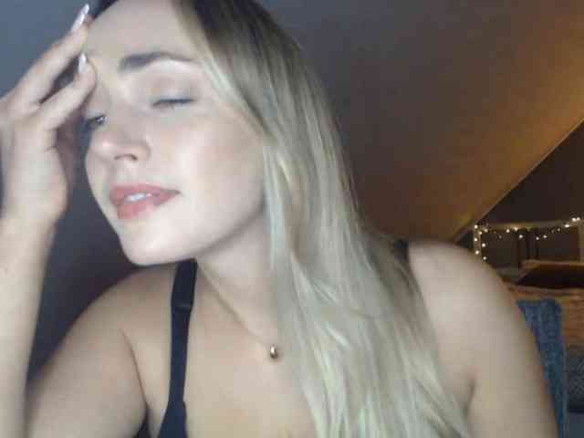 ScarlettXQueen webcam