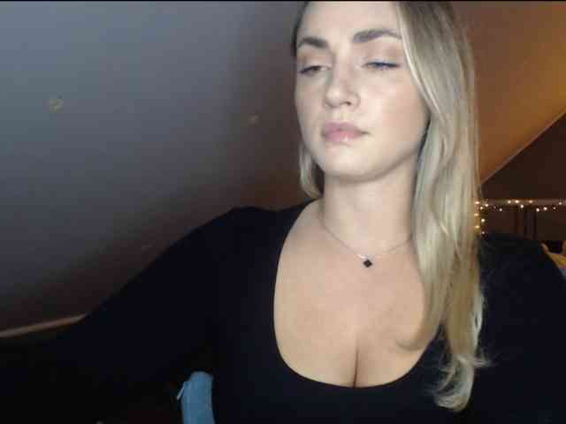 ScarlettXQueen webcam
