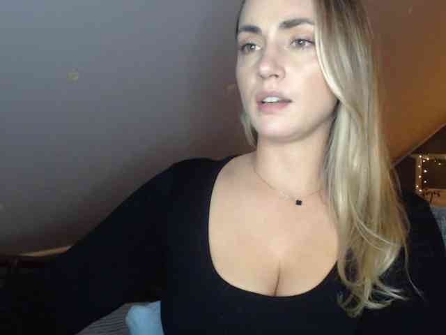 ScarlettXQueen webcam