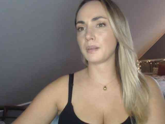 ScarlettXQueen webcam