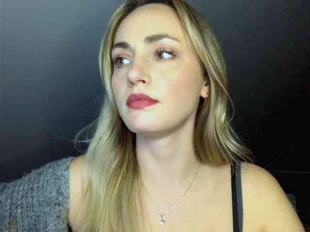 ScarlettXQueen webcam