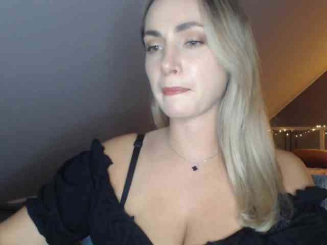 ScarlettXQueen webcam