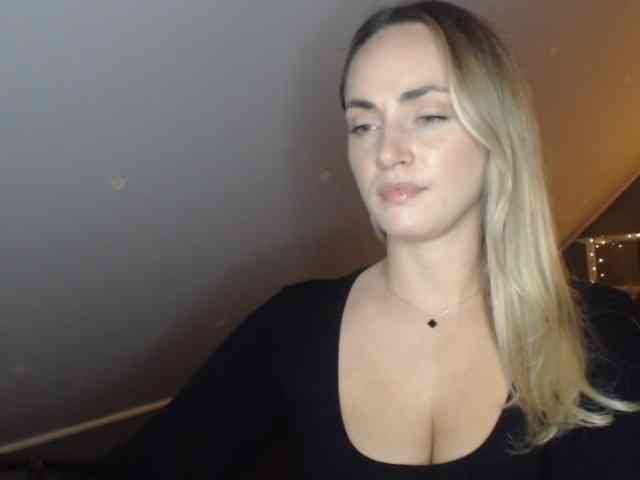 ScarlettXQueen webcam