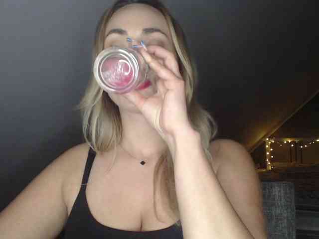 ScarlettXQueen webcam