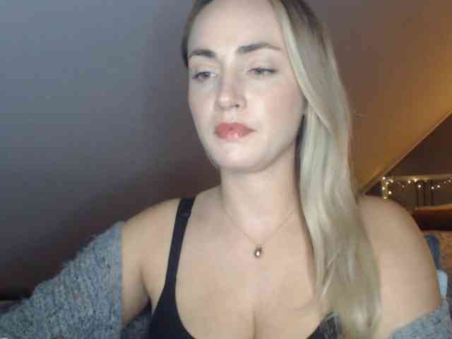 ScarlettXQueen webcam