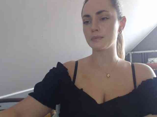 ScarlettXQueen webcam