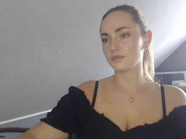 ScarlettXQueen webcam