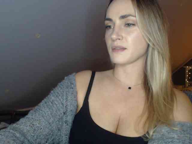 ScarlettXQueen webcam