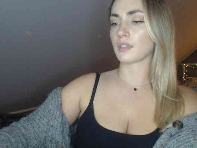 ScarlettXQueen webcam