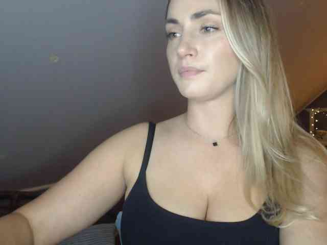 ScarlettXQueen webcam