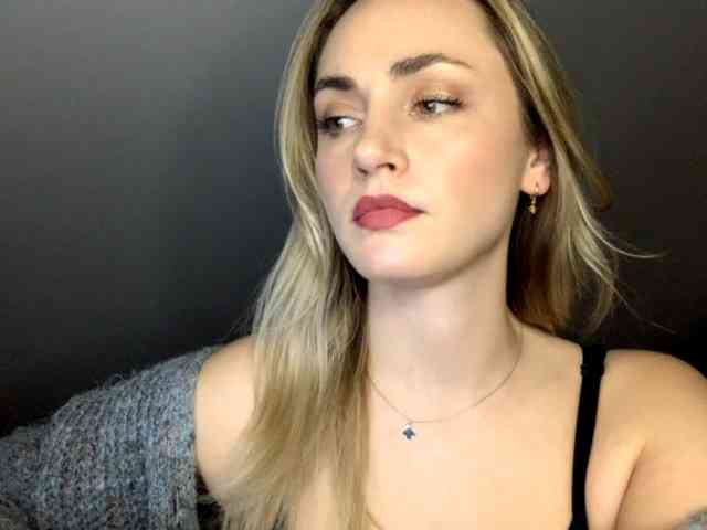 ScarlettXQueen webcam