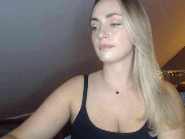 ScarlettXQueen webcam