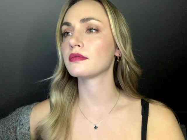ScarlettXQueen webcam