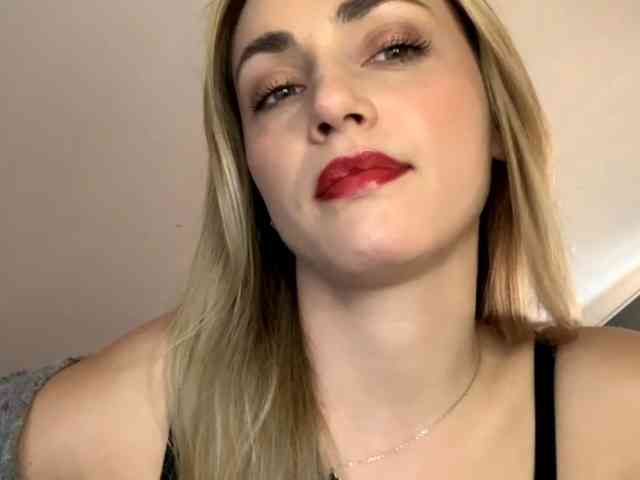 ScarlettXQueen webcam