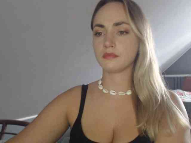 ScarlettXQueen webcam