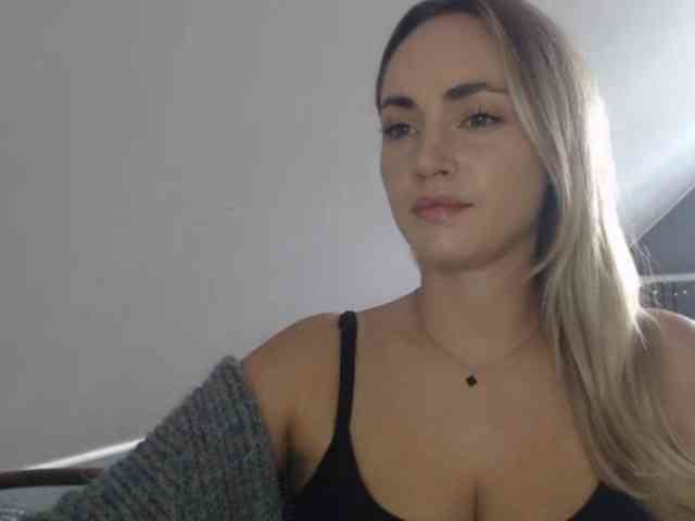 ScarlettXQueen webcam