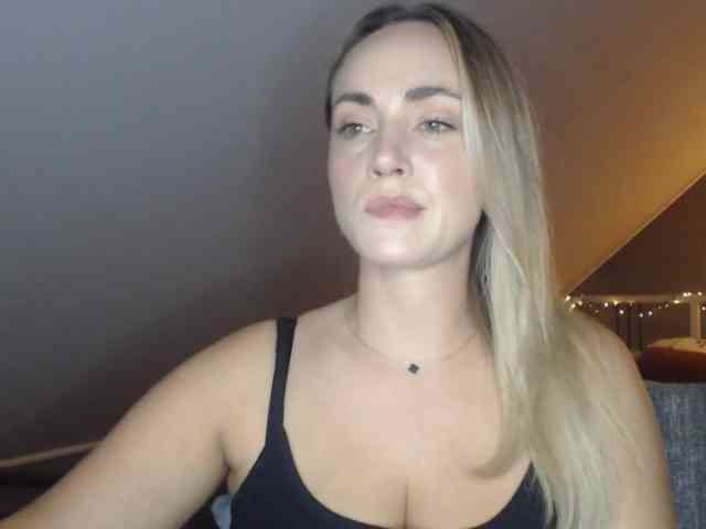 ScarlettXQueen webcam