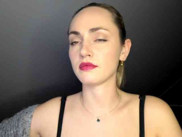 ScarlettXQueen webcam