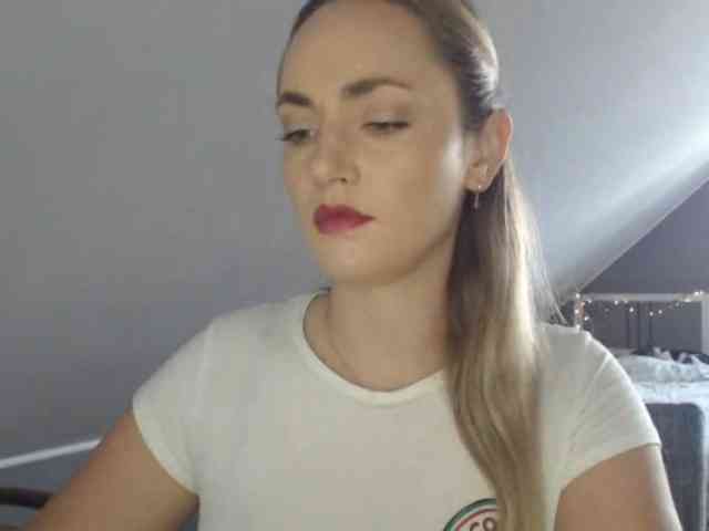 ScarlettXQueen webcam