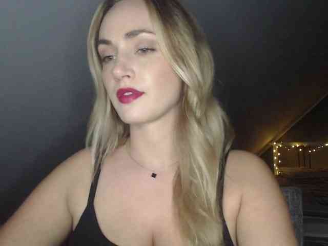 ScarlettXQueen webcam