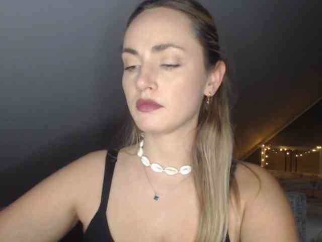 ScarlettXQueen webcam