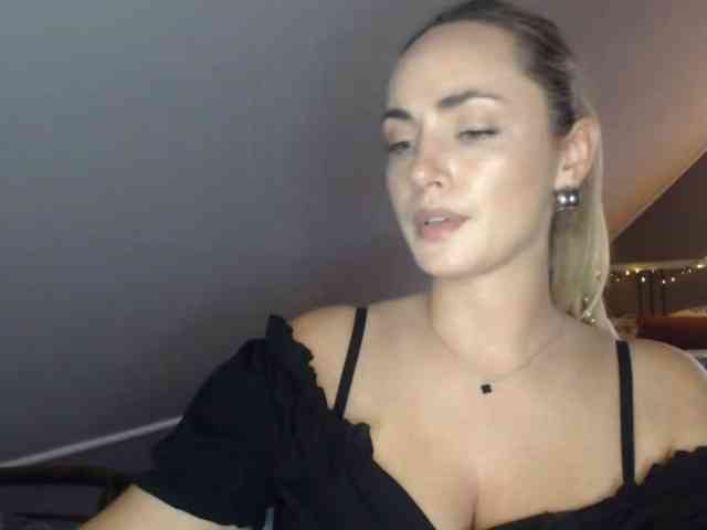 ScarlettXQueen webcam