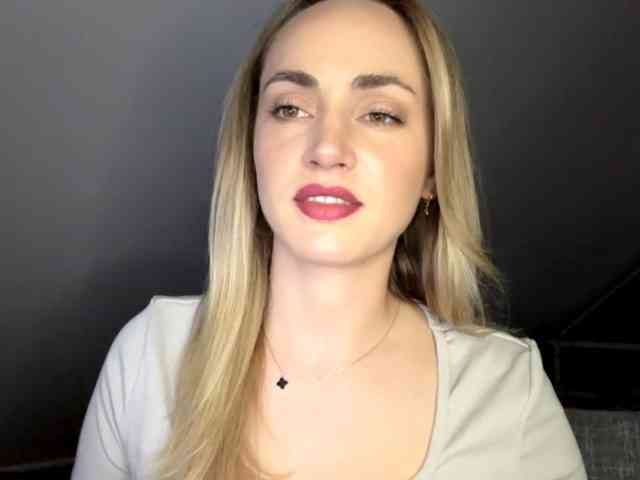 ScarlettXQueen webcam